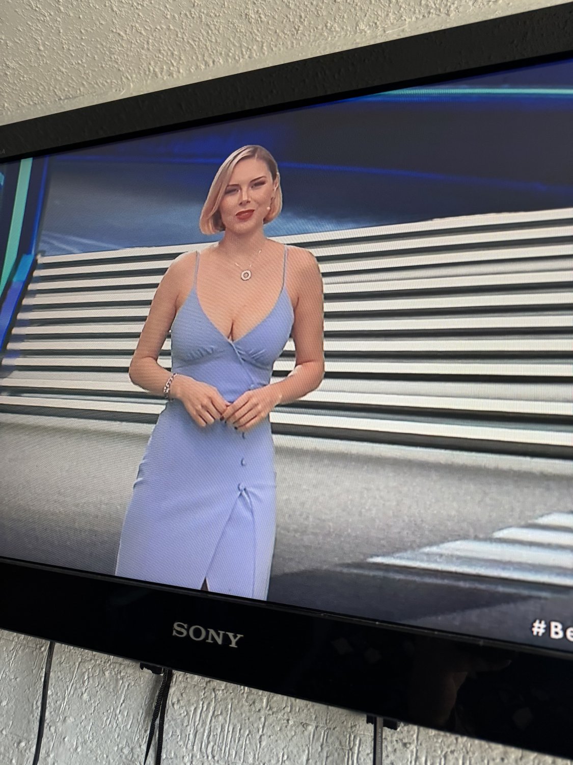 Miroslava Montemayor tetas increíbles. Periodista mexicana de TNT #eWo9uNGO