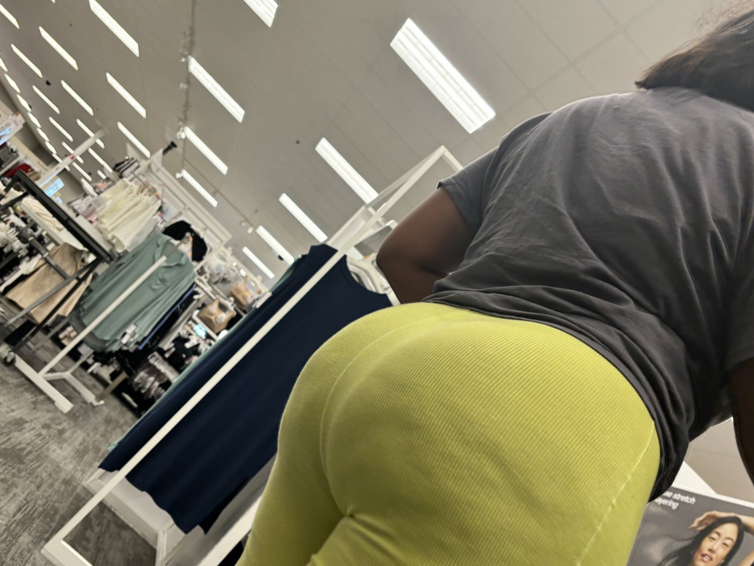 Top tier Ebony booty candid #A3L3j6mc