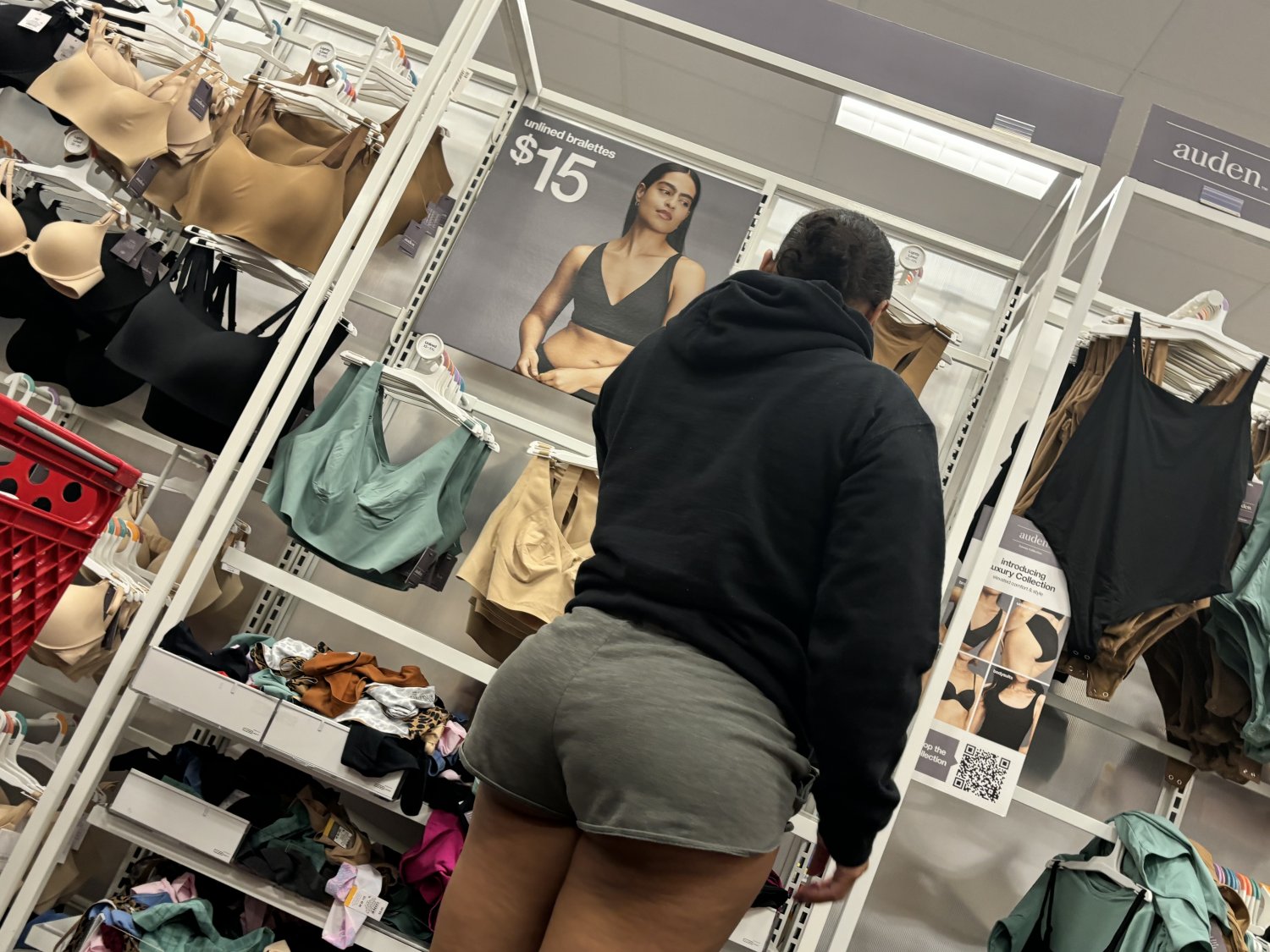 Top tier Ebony booty candid #P1wtx13b