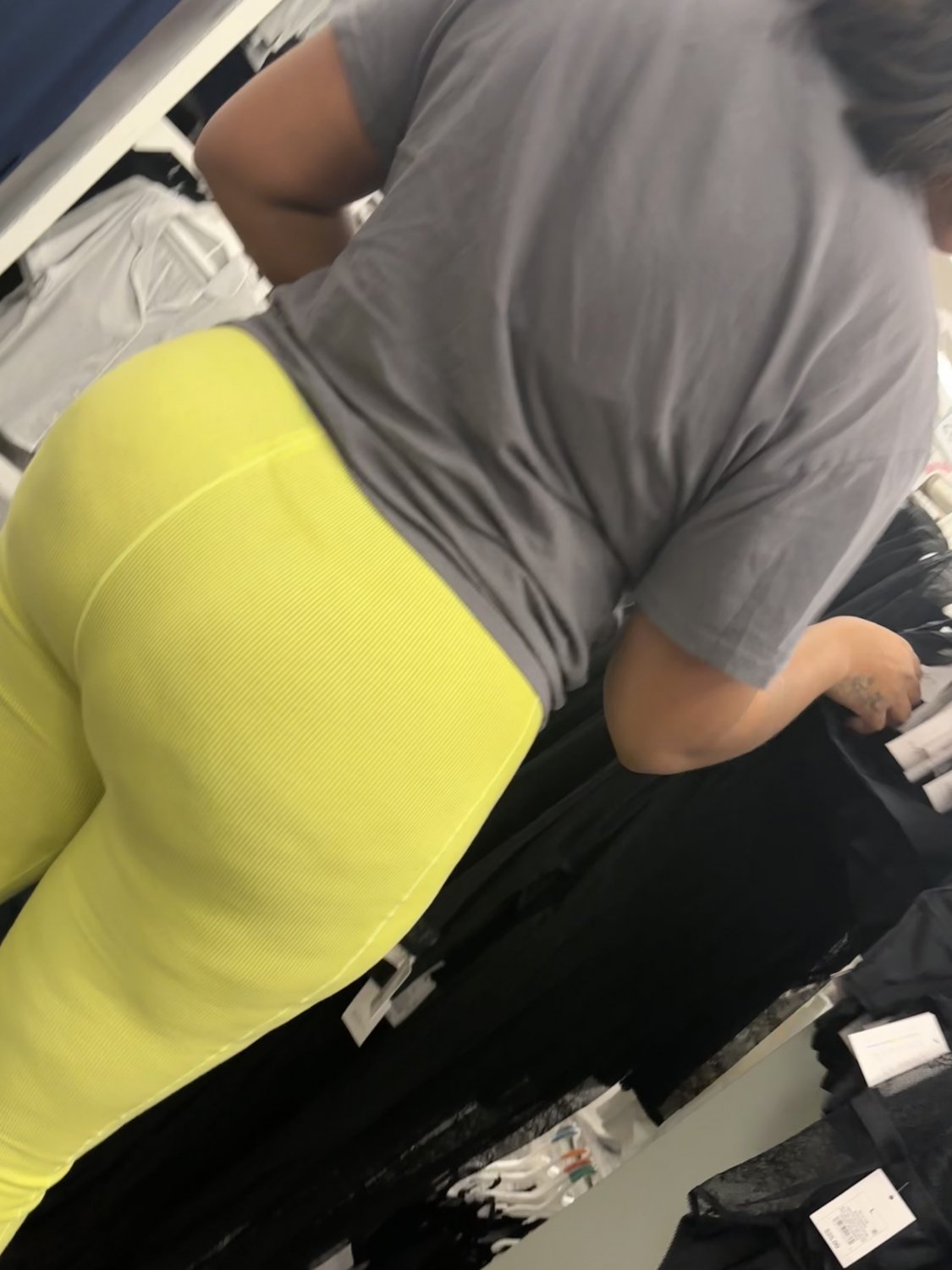 Top tier Ebony booty candid #tuHRuRi8