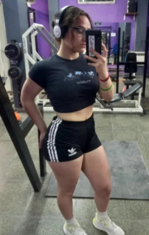 Curly haired big ass girl #os19d5Jw