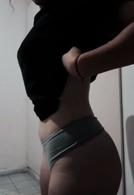 Curly haired big ass girl #tMnhdnlo